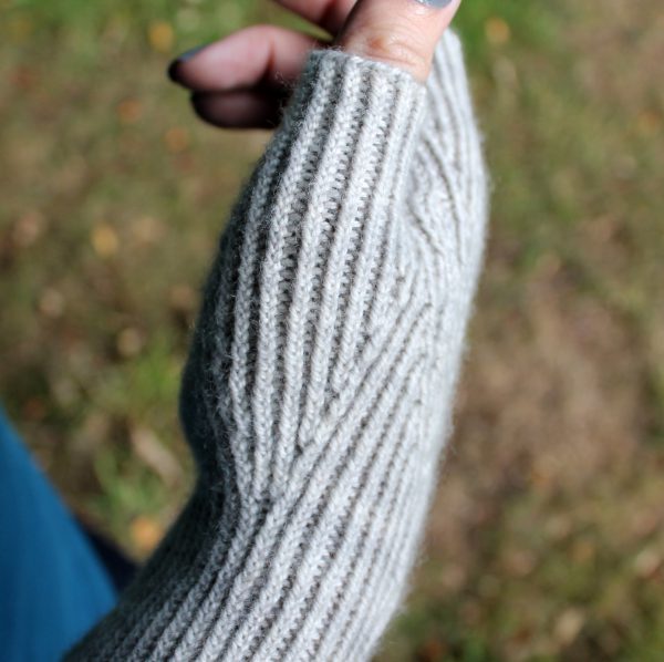 A close up on a twisted rib thumb gusset