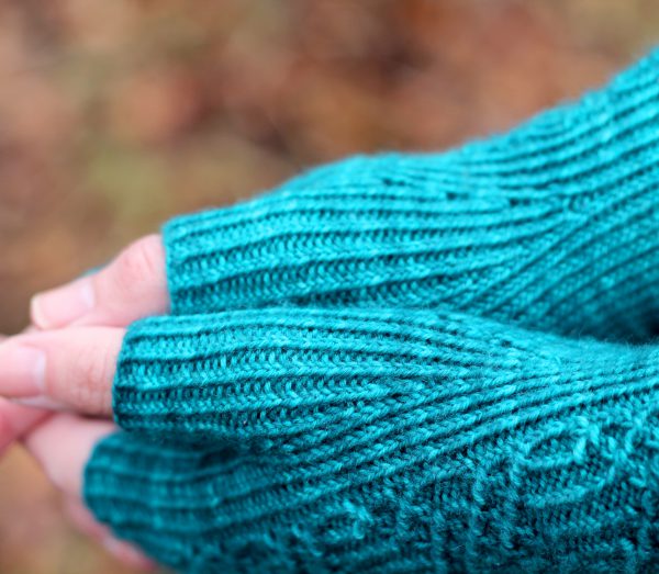 A close up on the twisted rib thumb gussets