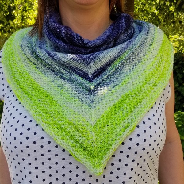 Sunshineadw knit her Mealach in Lady Llama Fiber Co Lark in Will O' the Wisp. She added a few extra repeats of the brioche to use up more of her gradient!