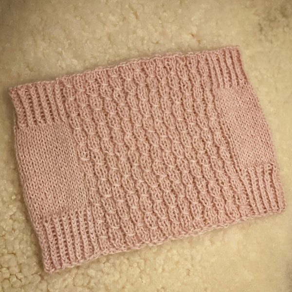 Cornelia made her child sized cowl with Sandnes Mini Alpakka and Sandnes Silk Mohair