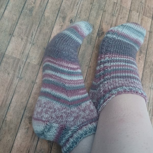 Sarah knit her Aisneach Socks in the small size using Knit Picks Static in Hope Chest