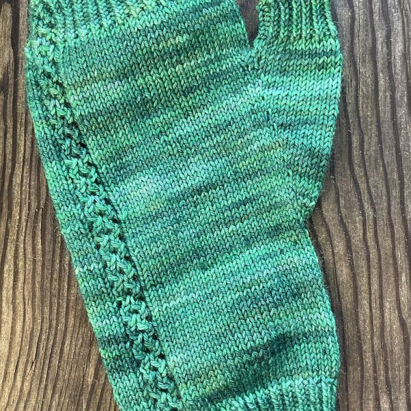 Petra knit her large mitt in Cooston Craft Sock Yarn in Fir