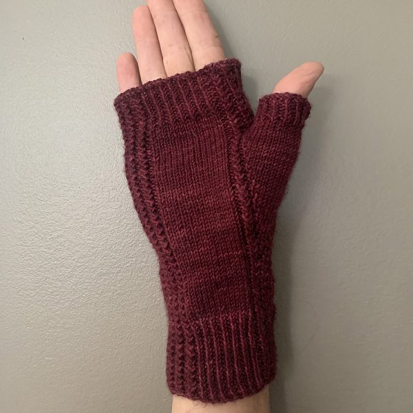 Nichole knit her L mitt in Fireweed Fibre Co: Sweet Pea Sock