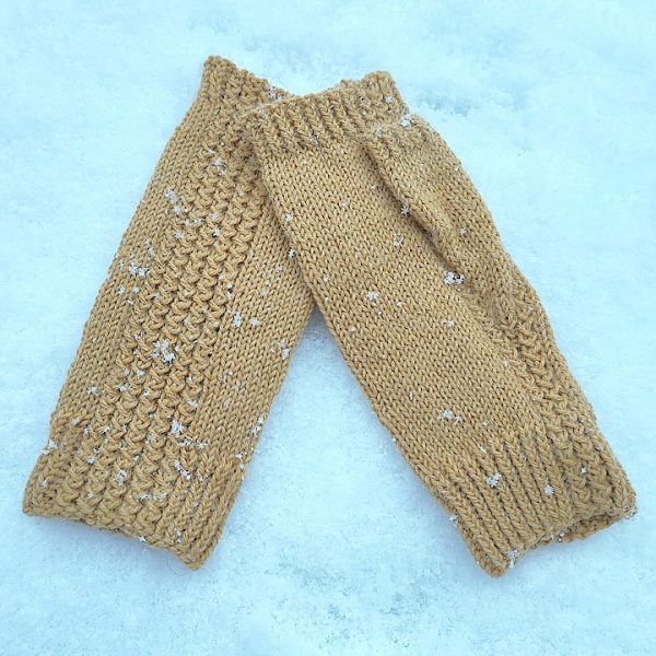 Tiina knit her S mitts in Drops Nord